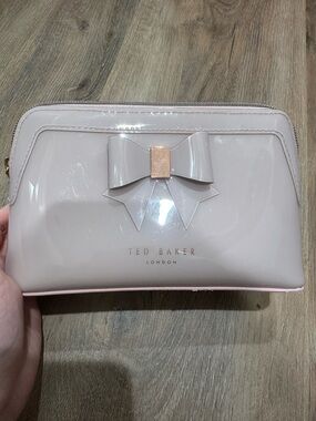 Ted Baker Pale Pink Patent Bow Zip Cosmetic Pouch